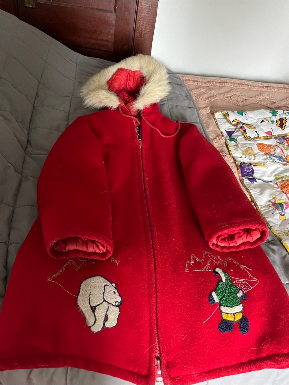 Vintage northern  Sun Red hooded coat  with 100% wool with real fur .